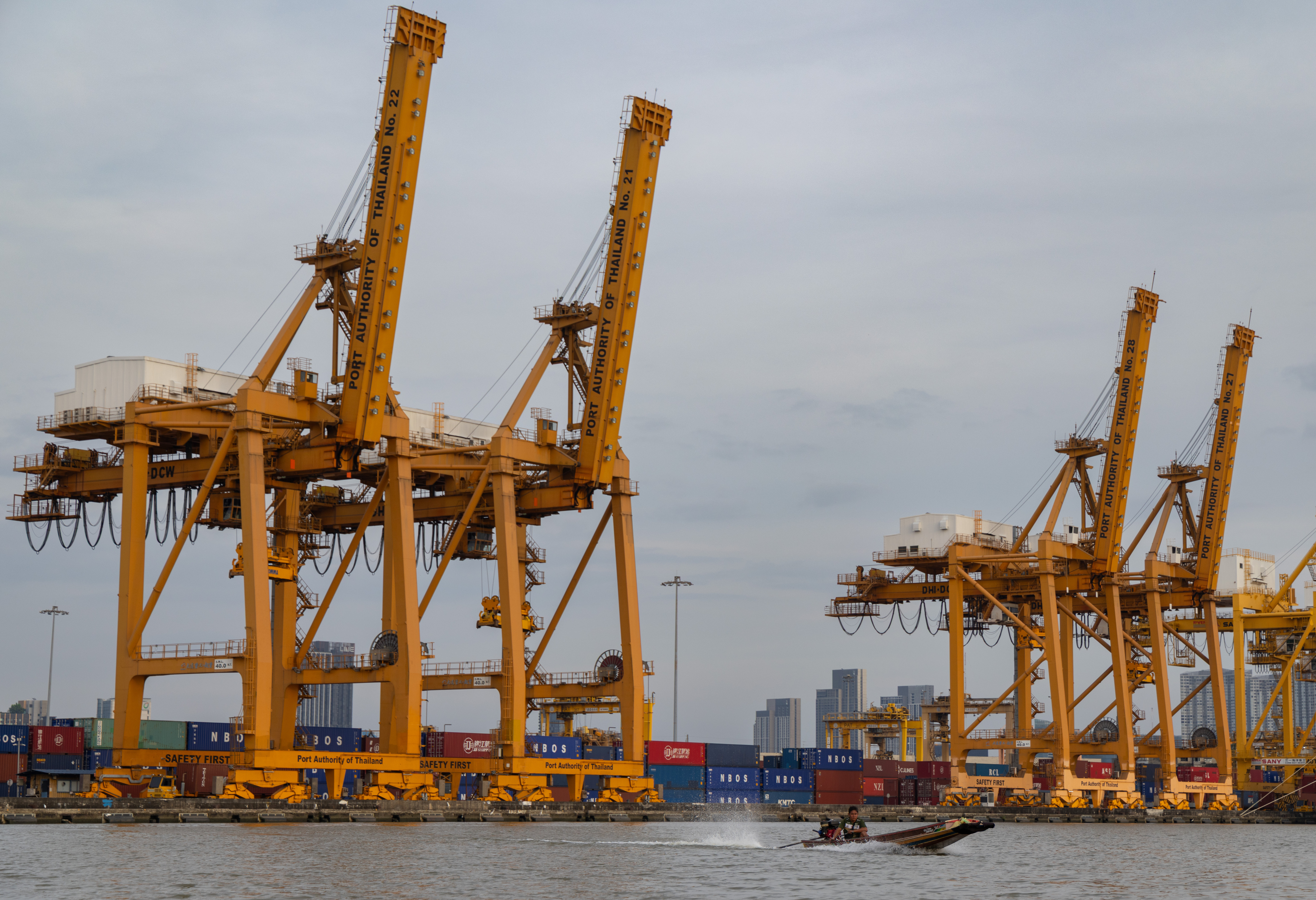 Shipping Industry Fears Fuel Shortages as Iran War Squeezes Supply
