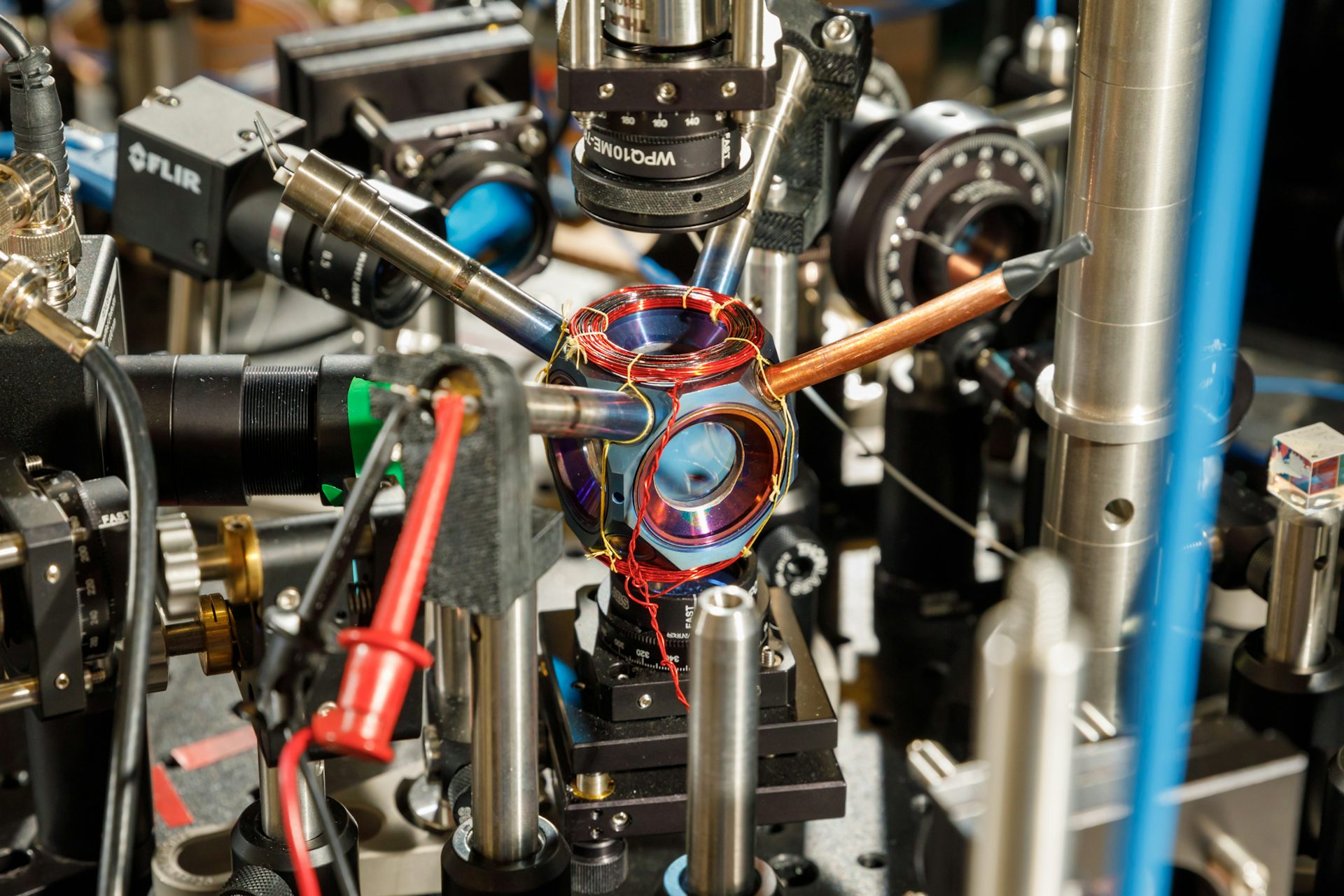 This device measures acceleration and rotation by shining lasers into small clouds of rubidium atoms.