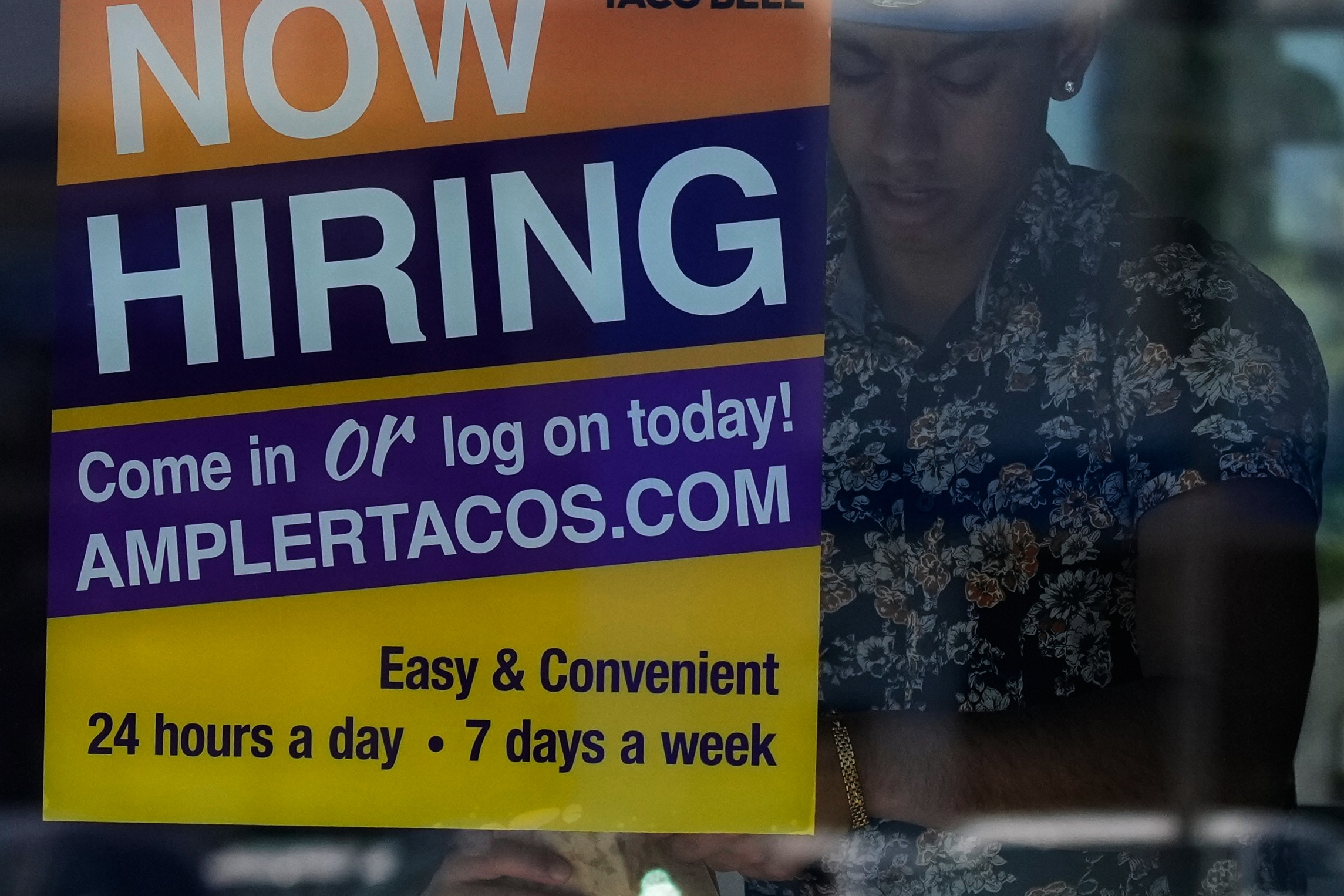 U.S. Job Openings Climbed to 7.6 Million in April