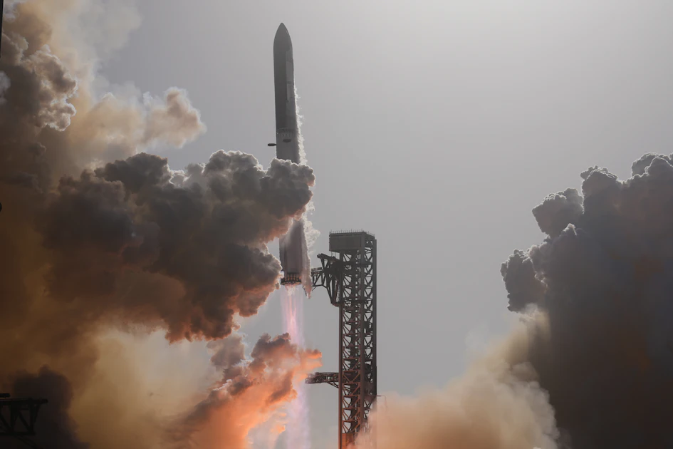 SpaceX Aims to Use Rockets for Superfast Cargo Transport Across the Earth